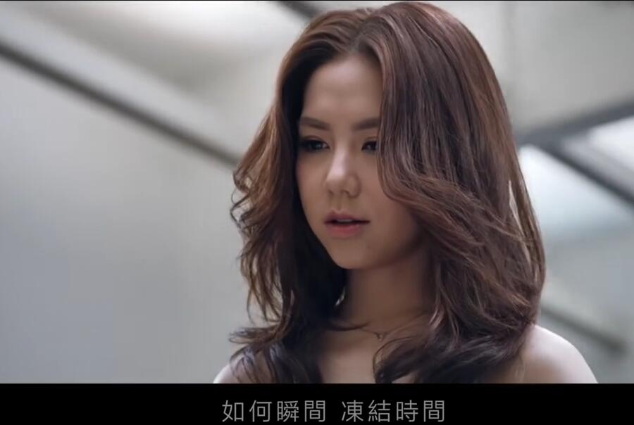 G.E.M.【光年之外 LIGHT YEARS AWAY 】MV (電影《太空潛航者 Passengers》中文主題曲) [HD] 邓紫棋 高清MV