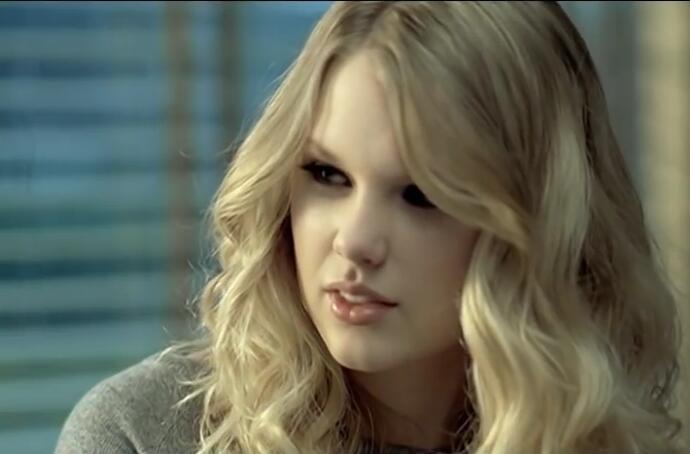 Taylor Swift – White Horse  720p MV